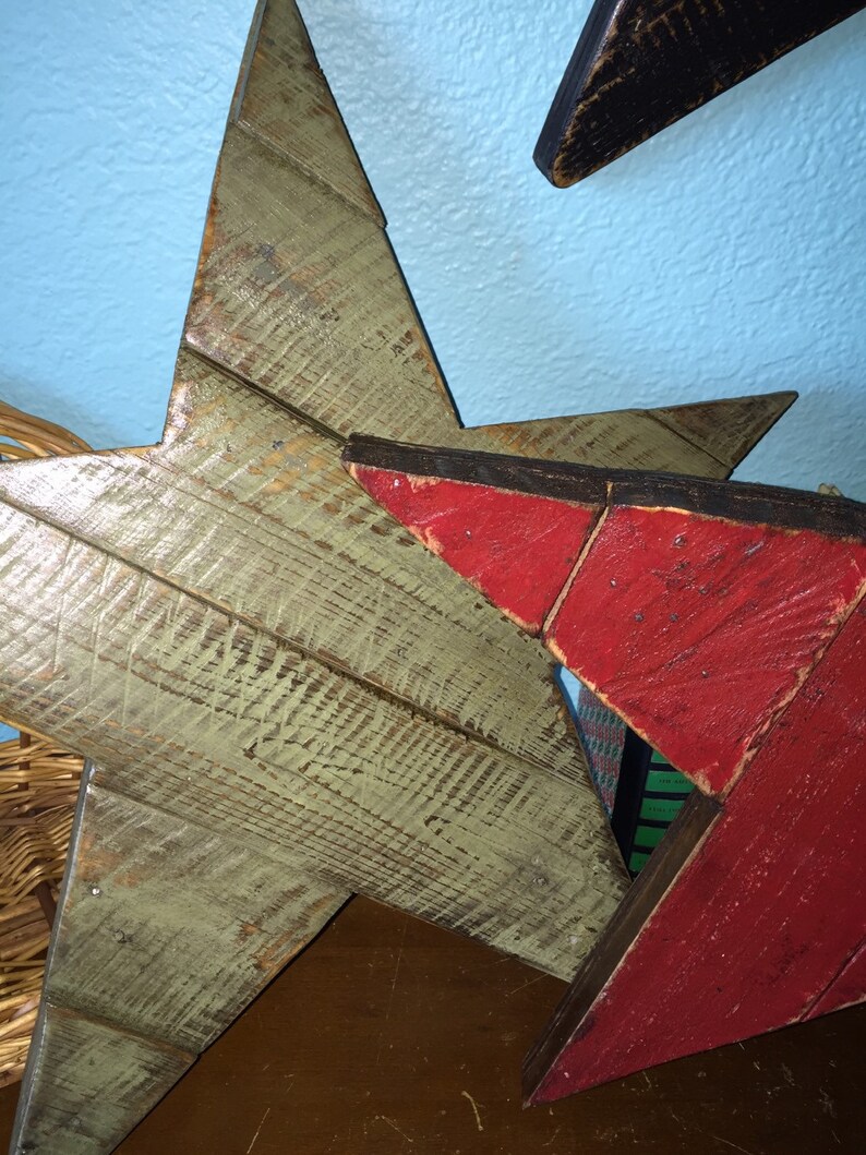 wooden-pallet-star-etsy