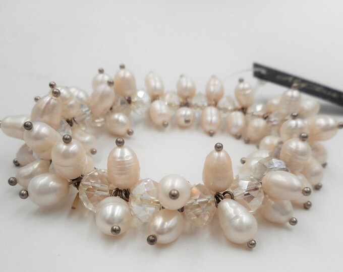 White Pearl bracelet, Cultured Freshwater Pearl & Crystal Stretch Bracelet, Bridesmaids jewelry, Bridal jewelry, Bridesmaid Gifts