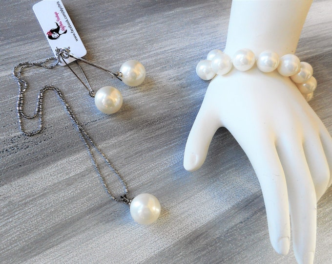 White Faux Pearl Pendant Necklace Set, Pearl Necklace, Bridal Jewelry, Prom Jewelry Set, Pearl Beaded Necklace, Sweet Sixteen Jewelry