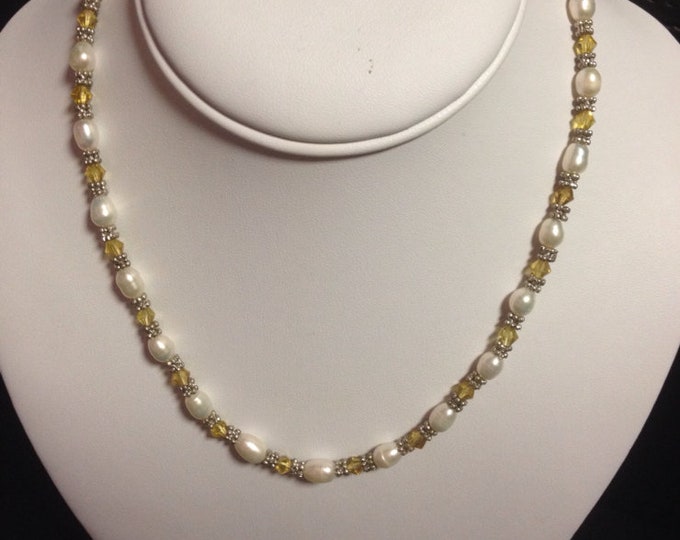 Pearl Necklace, White CFW Pearl & Yellow Faceted Crystal Necklace, gifts for her, Dainty necklace, Pearl jewelry, Pearl choker necklace