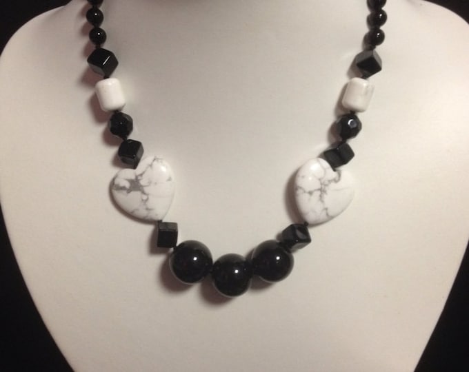 Black Onyx & Howlite Gemstone Necklace, Big Bold necklace, heart necklace, Howlite Necklaces, Beaded Necklaces, Stone Jewelry