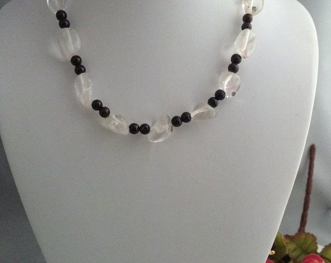 Garnet & Crystal choker necklace, Chakra jewelry, Nugget necklace, Garnet Necklace, Beaded necklace, January Birthday, Garnet Jewelry