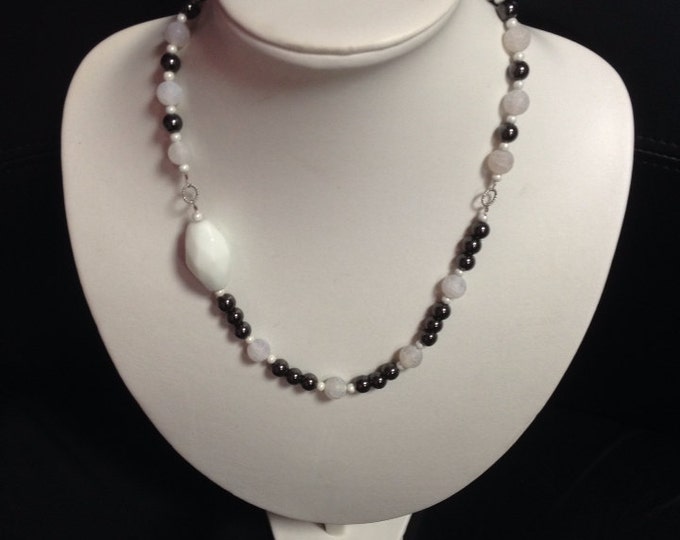 20"L White Frost Agate & Magnetic Hematite Bead Necklace