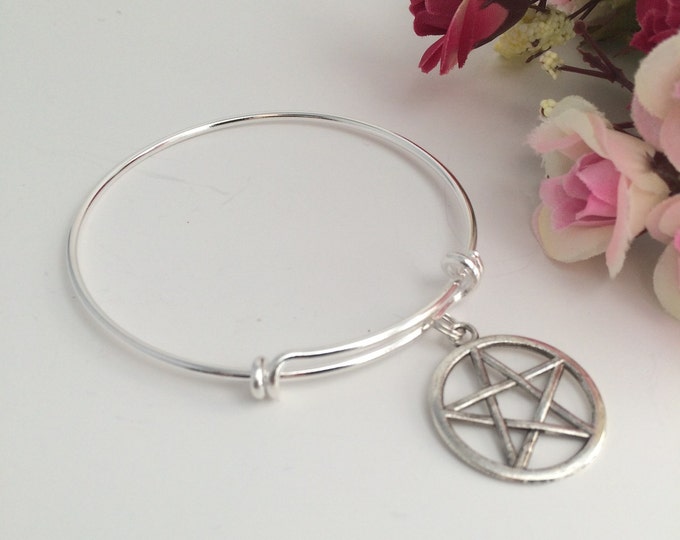 Pentacle Charm Bangle, Wiccan jewelry, Pentagram Bracelet, Boho jewelry, Pentacle jewelry, Elements amulet, Pentacle Elements Bangle