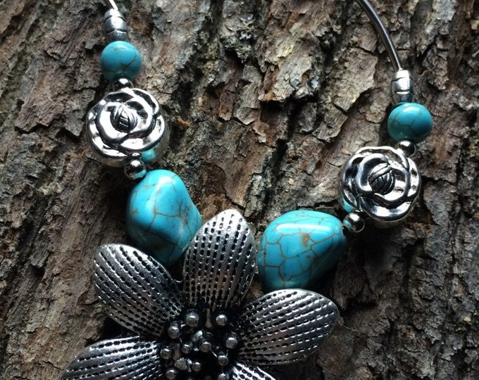 Turquenite Gemstone Bead Flower Pendant Necklace; turquoise necklace, turquoise jewelry, gifts, Floral pendant