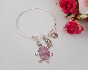 Turtle Bangle Charm Bracelet, Sea Turtle bangle, Turtle bracelet, charm jewelry, ocean life jewelry, Nautical bracelet, Seashell bracelet