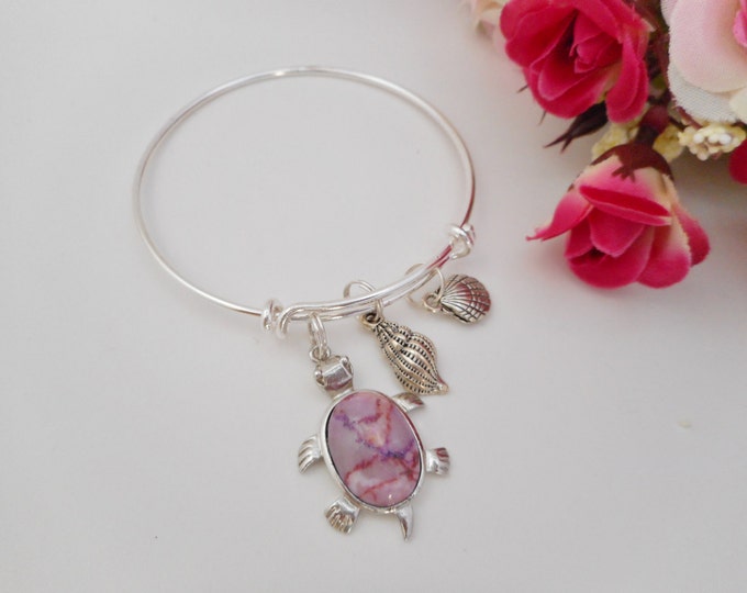Turtle Bangle Charm Bracelet, Sea Turtle bangle, Turtle bracelet, charm jewelry, ocean life jewelry, Nautical bracelet, Seashell bracelet