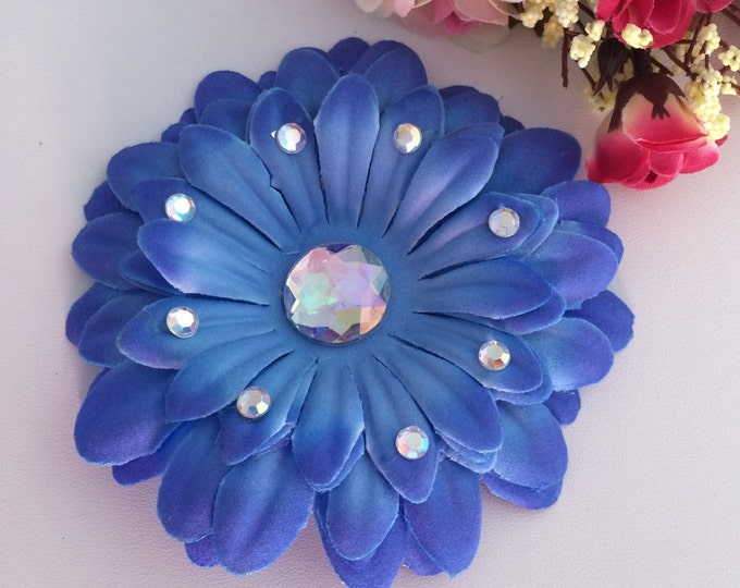 Blue Daisy Flower Clip - Free Shipping, Daisy hair clip, girls hair clips, fascinator, floral hair clips, Gerber daisy hair clip
