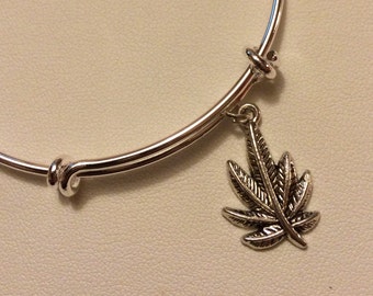 Leaf Charm Bangle