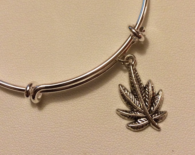 Leaf Charm Bangle