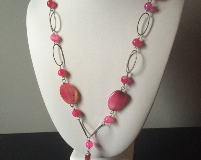 Pink Agate Gemstone Beaded Necklace, Chunky Stone Jewelry, Pink jewelry, Gemstone Necklace, Link Necklace, Pink Gemstone Jewelry