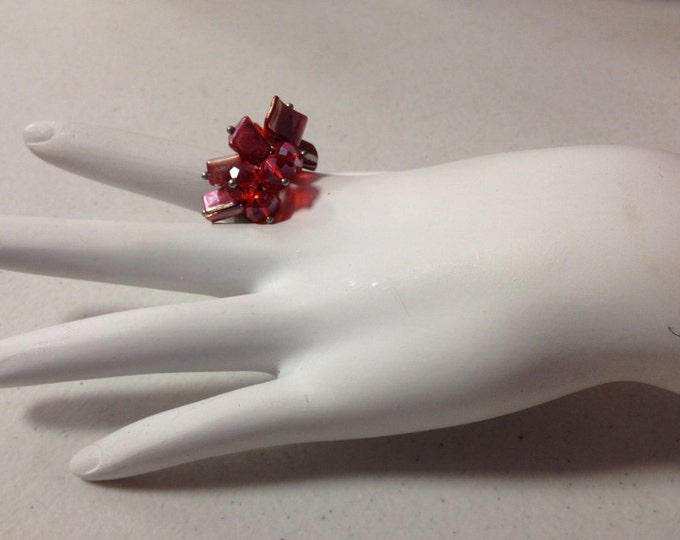 Faceted Red Crystal & Pink Shell Adjustable Ring, Beaded ring, Shell ring, Dangle ring, shell jewelry, Multi Beaded Ring, Statement Ring