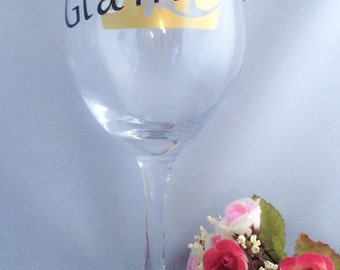 Glamma Wine Glass, Grandma gifts, Grandmother gifts, mothersday gifts, Pregnancy Reveal to Grandparents, Baby Announcement Cup