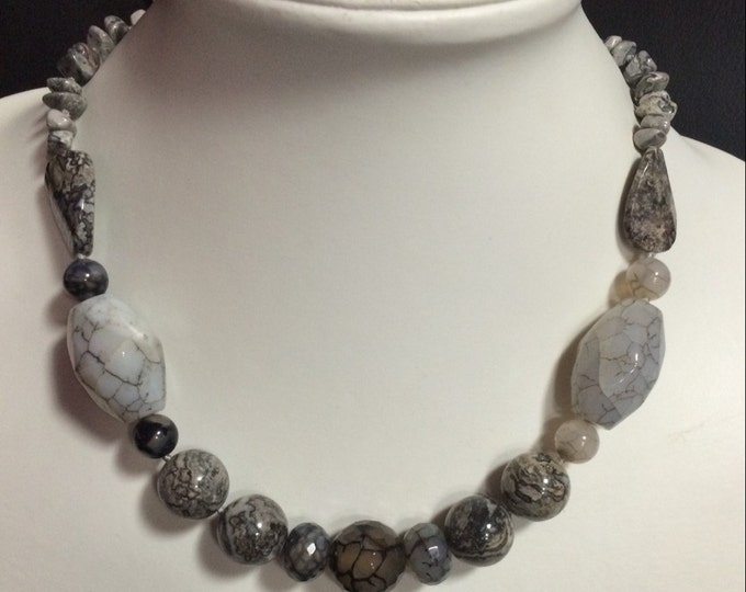 Grey Lace Agate & Dragon Vein Agate Gemstone Bead Chunky Necklace; agate jewelry, Agate Necklace, Stone Necklace, Gray Stone Necklace