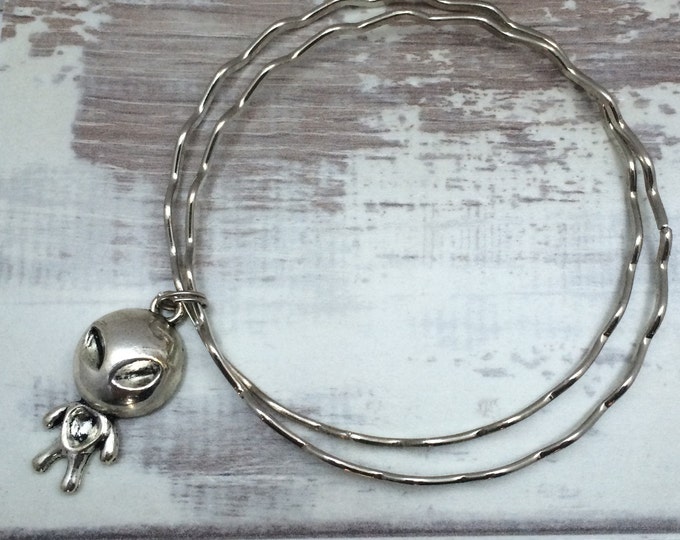 Alien Bracelet, Alien Charm Bangle, Sci Fi Jewelry, Alien charm jewelry, geek jewelry