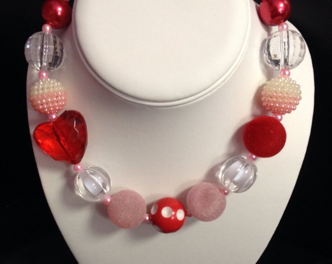Chunky Red & Pink Heart Bubblegum Necklace, Chunky Beaded Necklace,  Photo Prop, Birthday Necklace, Heart Birthday Necklace, First Birthday