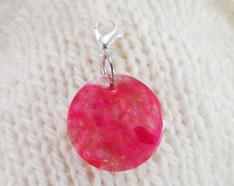Fuchsia Captured Fiber and Resin Circle Stitch Marker