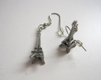 Vintage Eiffel Tower Paris World Expo Exposition MATTE Pewter Oxidized ANTIQUE SILVER Earrings
