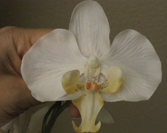 Lush Zen Tropical Spa Exotic Orchid Silk Floral Hairclip - silky WHITE / YELLOW