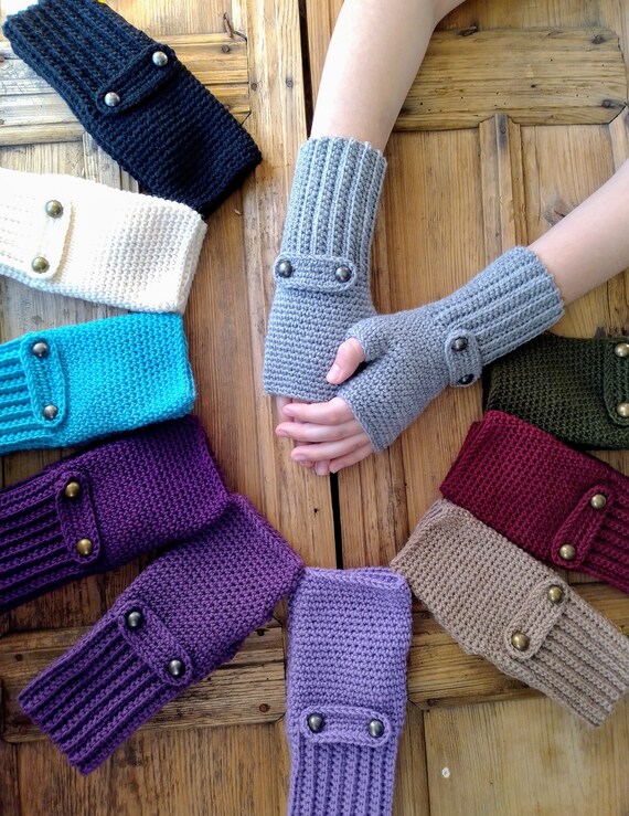 STYLISH AND WARM 100/% WOOL WRISTWARMERS MADE IN UK