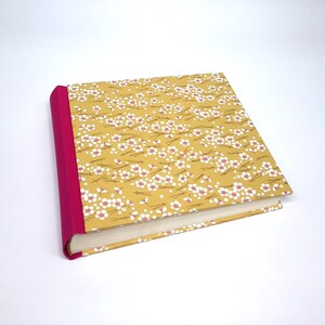 Photo album 19 x 16 cm, half-woven, paper CHIYOGAMI decor 26
