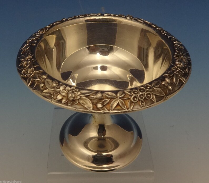 #0532 Repousse By Kirk Sterling Silver Sherbet Dish Wplain Base 3 14 #403