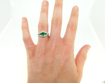 18K エメラルド＆ダイヤモンド 指輪 一点限り】K18YG エメラルド(1.44ct) ダイヤモンド覆輪リング