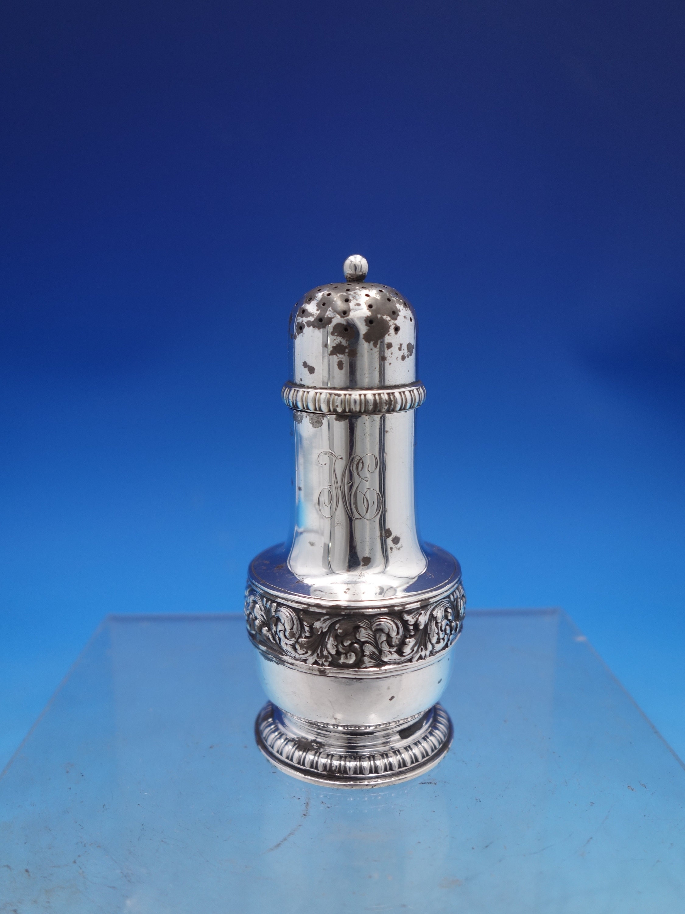 Tiffany and Co Sterling Silver Salt Pepper Shaker Set #7263-399