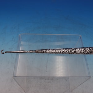 Repousse by Jacobi and Jenkins Sterling Silver Button Hook HH WS 8&quot; (#6365)