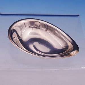 Silver Sculpture By Reed And Barton Sterling Silver Nut Dish #x153 (#3078)