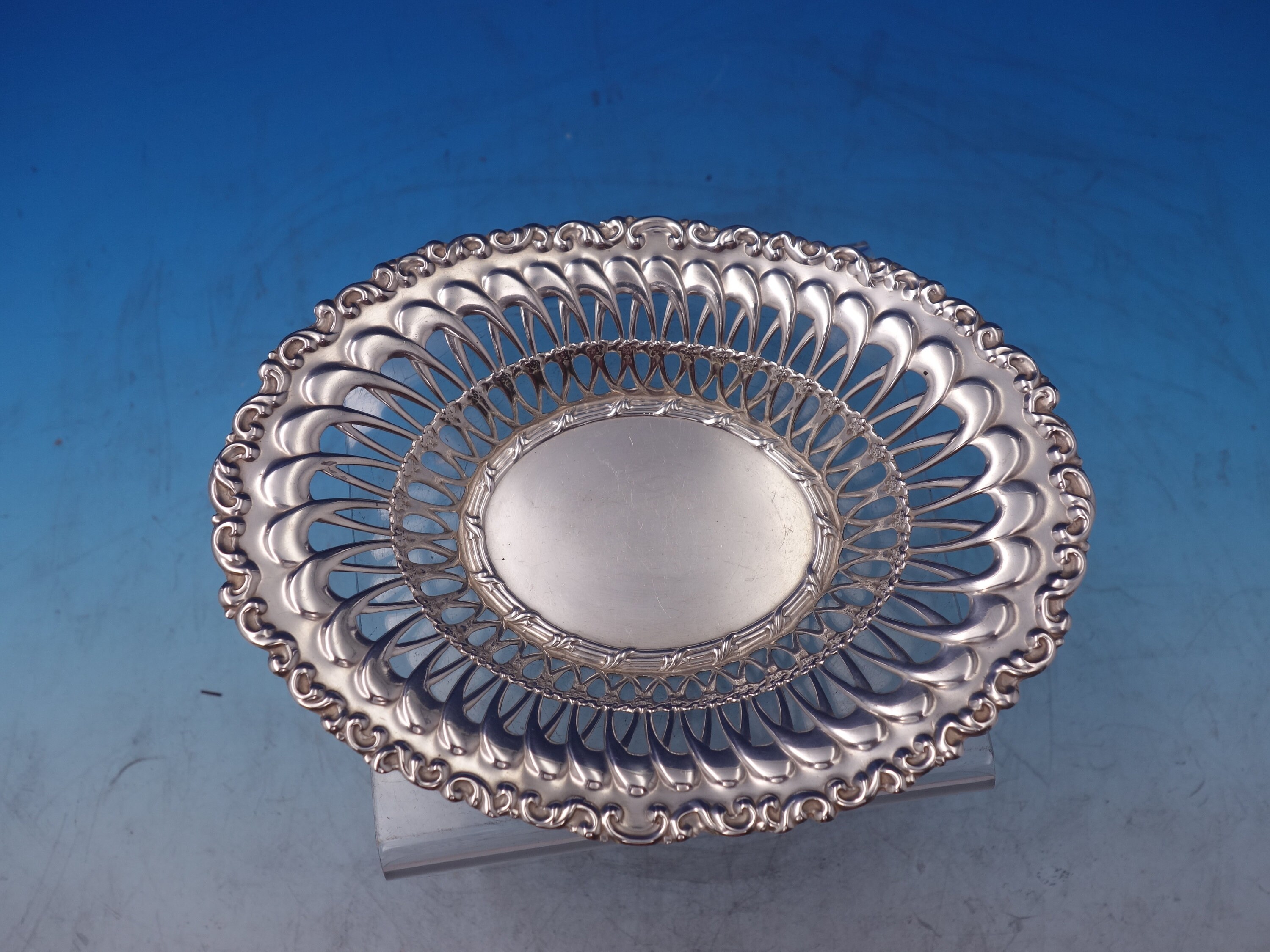 Louis Xv By Whiting-gorham Sterling Silver Bread Basket Pierced #3870  Auction