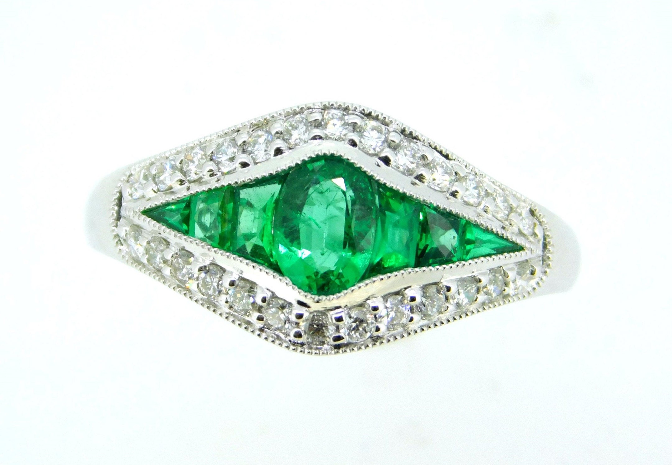 18k Gold Specialty Cut Fine Genuine Natural Emerald and