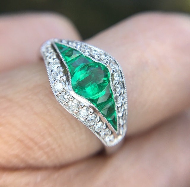 18K エメラルド&ダイヤモンド 指輪 18k Gold Specialty Cut Fine Genuine Natural Emerald and