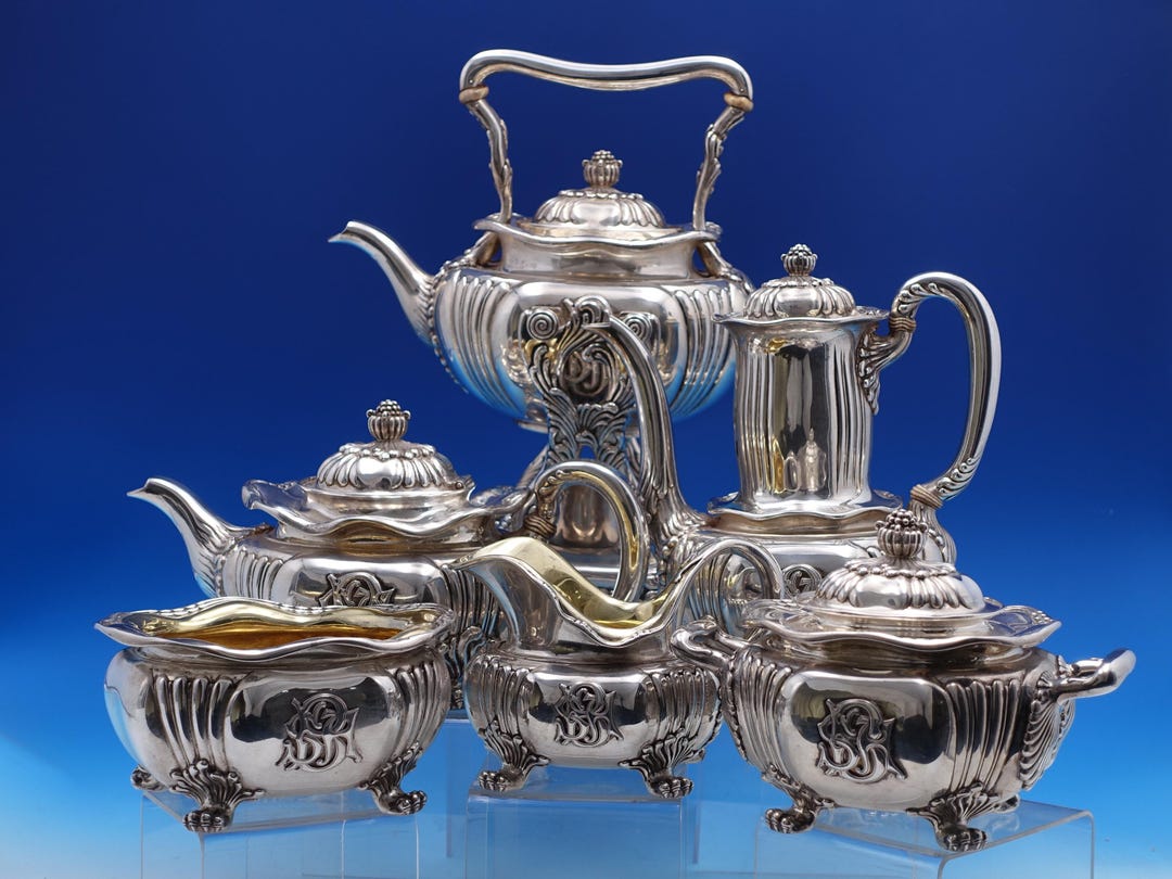 Tiffany & Co. シルバー ティーセット Tiffany and Co. Sterling Silver Tea Set W/chrysanthemums 6pc
