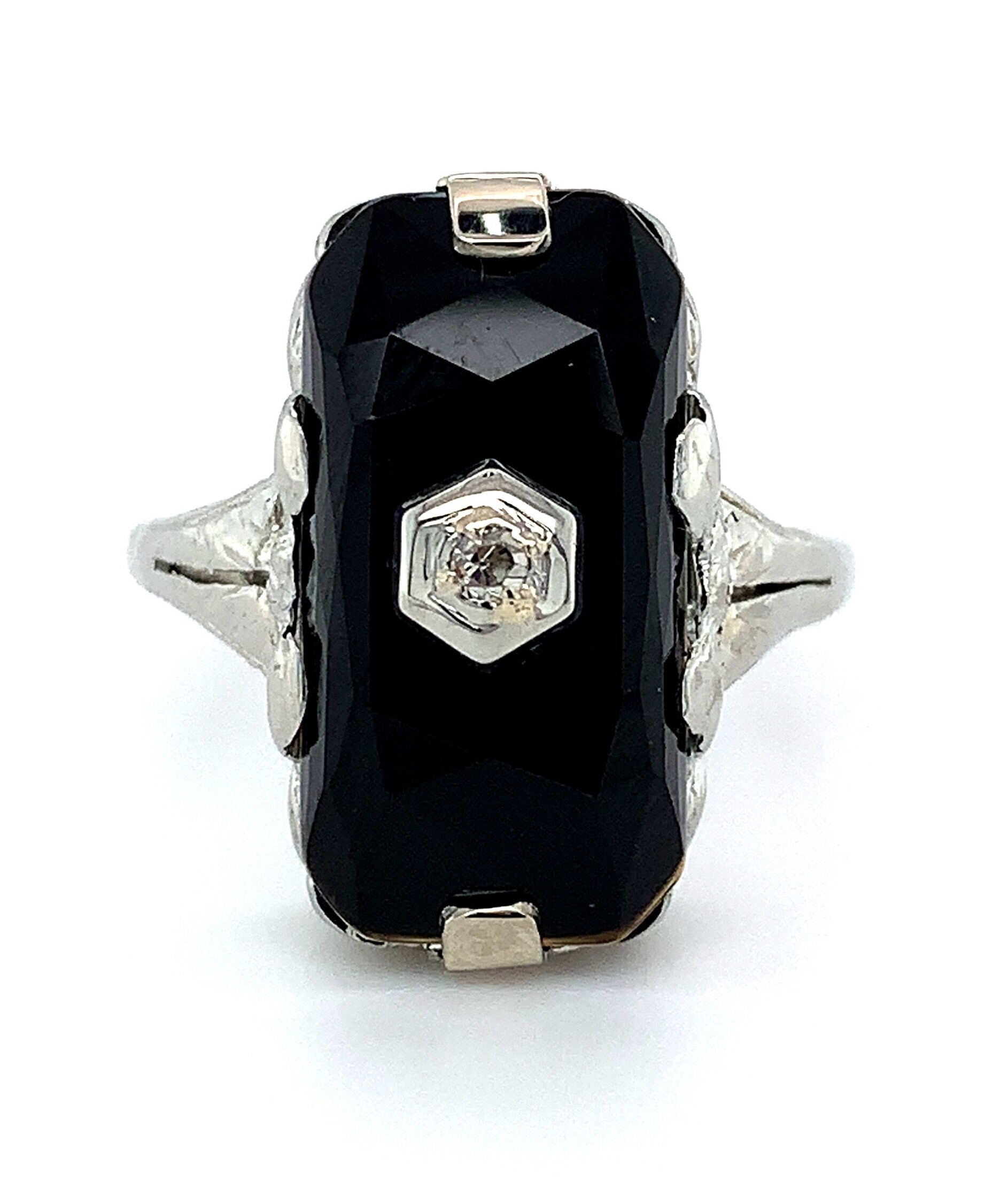 18k White Gold Faceted Genuine Natural Black Onyx Ring With 18k White Gold Faceted Genuine Natural Black Onyx Ring With