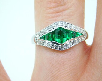 18K エメラルド＆ダイヤモンド 指輪 ビズー公式】エメラルド ダイヤモンド K18 リング パルテール