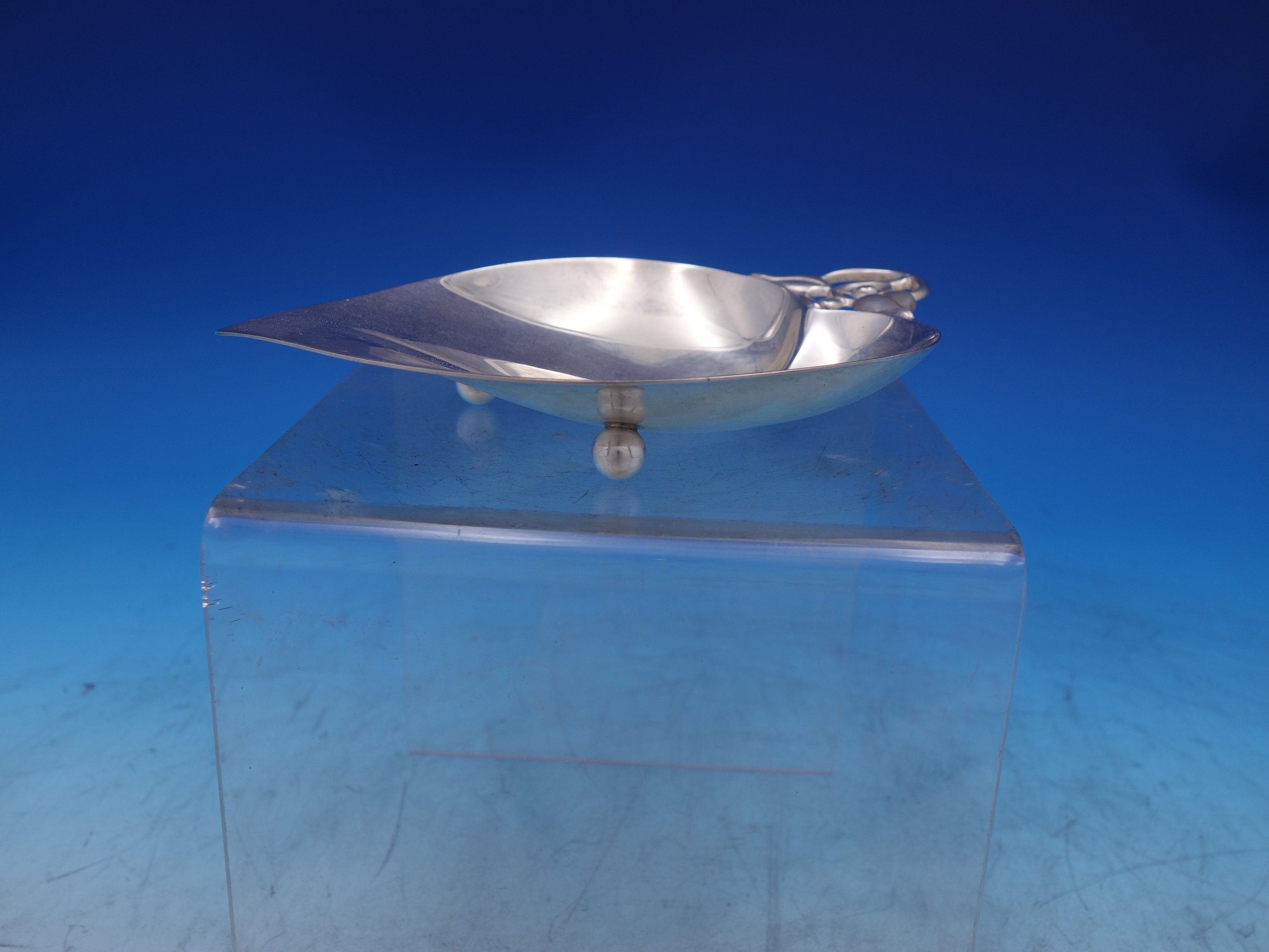 Tiffany & Co. Sterling Silver Candy Dish Leaf Shaped 6 Tiffany & Co. Sterling Silver Candy Dish Leaf Shaped 6