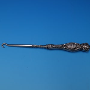 Irian by Wallace Sterling Silver Button Hook 6 1/2&quot; Circa 1902 (#7540) Heirloom
