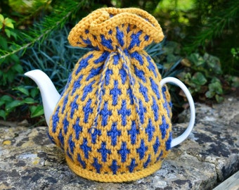 Knitting Pattern, Medieval Cross Teapot Cosy, 4 Cup Traditional Teapot, Knitted Cozy, Home Decor, Table Decoration, Medieval Pattern