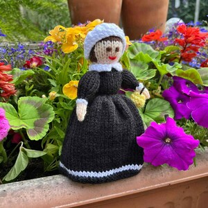 WWI Nurse & Florence Nightingale Doll Knitting Pattern: Knitted Toys (Digital Download) image 6