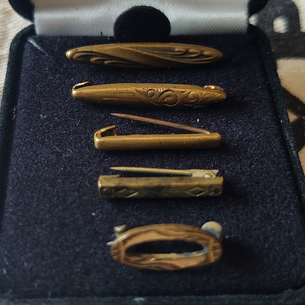 Antique/Vintage Lot (5) Gold-plate, Goldtone Lingerie, Mens collar bar pins.  Etchings on 4, pretty. C-clasps/pins are all intact.