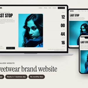 Op de afbeelding: Een digitale weergave van een streetwear merkwebsite genaamd NACHTBUS, getoond op een laptop, tablet en smartphone. De interface bevat een afteltimer, een blauw getint portret van een persoon in een donsjack en de tekst LAST STOP.