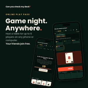 Könnte beinhalten: Zwei Smartphones zeigen die Benutzeroberfläche des Online-Kartenspiels Can you check my deck?. Die Bildschirme zeigen Spielräume, Spielerlisten, Kartenplätze und einen Countdown-Timer. Der Text enthält Game night. Anywhere. Host a table.