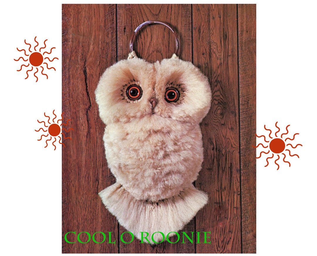 Vintage Boho Macrame Owl Hanging 70's Brown Oven Mitt Yarn 7.5