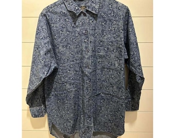 Vintage Eddie Bauer blauw katoenen overhemd met bloemenprint en knoopsluiting, gemaakt in de VS, maat 8.