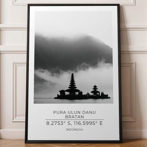 Stampa di viaggio Uluwatu, mappa artistica di Bali, decorazione paesaggistica indonesiana, casa costiera