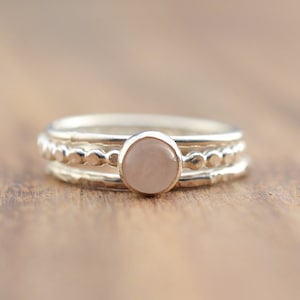 Set of 3 Sterling Silver Rose Quartz Rings // Silver Rose Quartz Stacking Ring // Unique Engagement Ring // Gemstone Ring Set