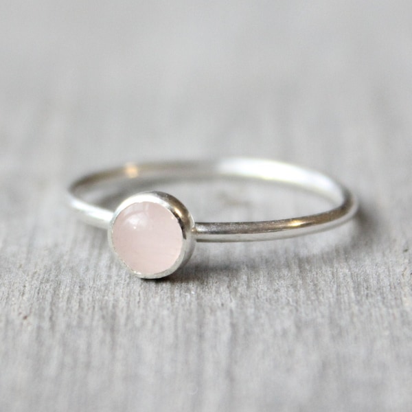 Sterling Silver Rose Quartz Ring // Silver Rose Quartz Stacking Ring // Sterling Silver Ring // Pink Stone Ring / Gift for Her Gemstone Ring