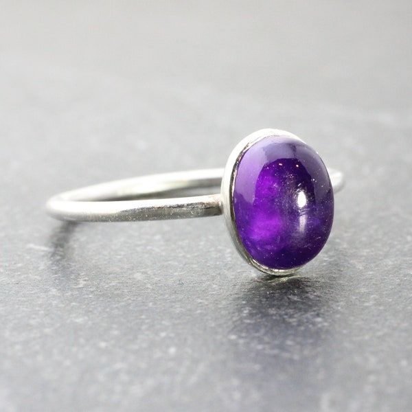 Sterling Silver Amethyst Ring // Silver Oval Amethyst Stacking Ring // February Birthstone Ring // 8x6mm Purple Gemstone Ring //