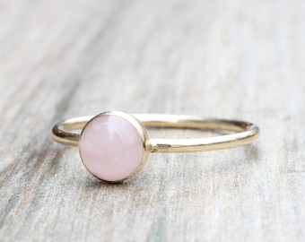 Rose Quartz Ring // Gold Rose Quartz Ring // Yellow Gold Gemstone Ring // Stacking Ring // 14K Gold Filled 6mm Rose Quartz Ring